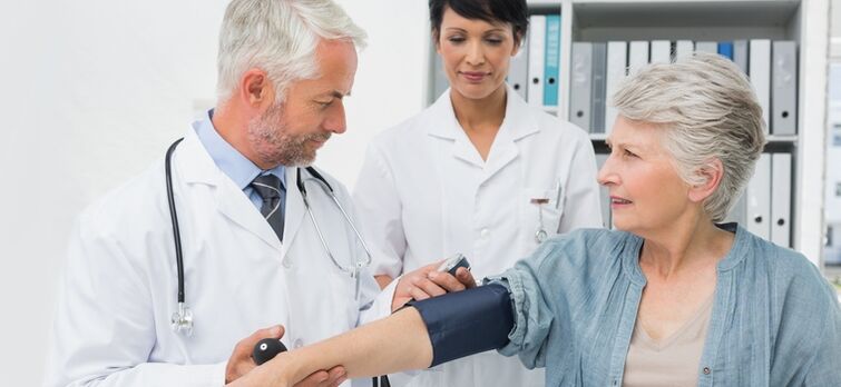 Misurazione della pressione sanguigna al fine di diagnosticare l'ipertensione